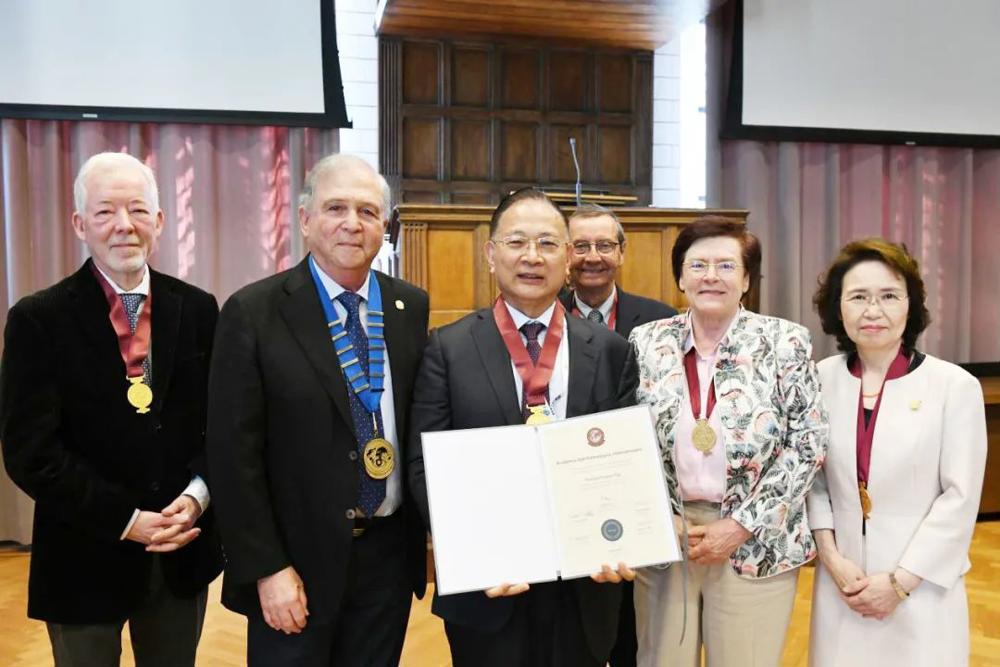 喜报！杨培增教授当选国际眼科科学院院士